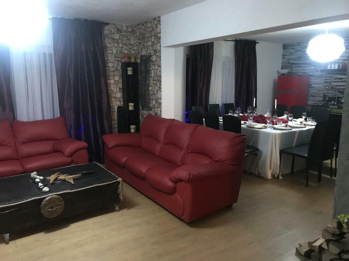 ホテルCasa Relax Văleni エクステリア 写真