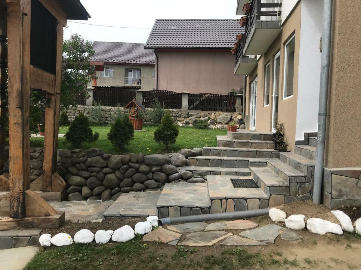 ホテルCasa Relax Văleni エクステリア 写真
