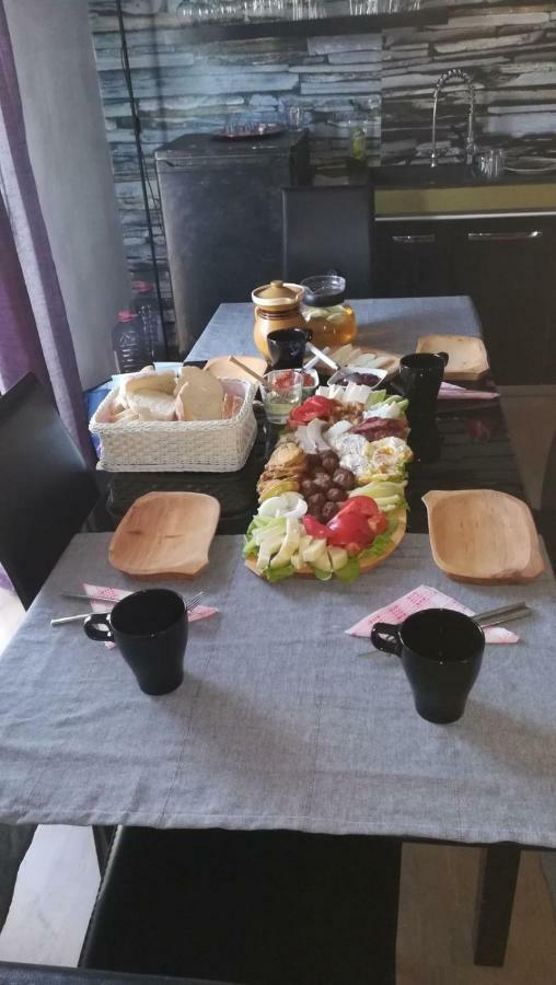 ホテルCasa Relax Văleni エクステリア 写真