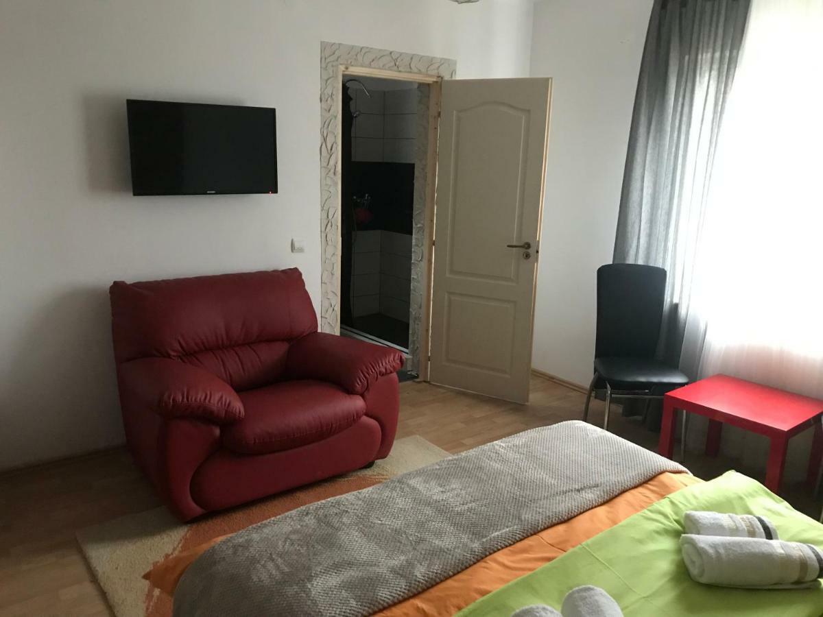 ホテルCasa Relax Văleni エクステリア 写真