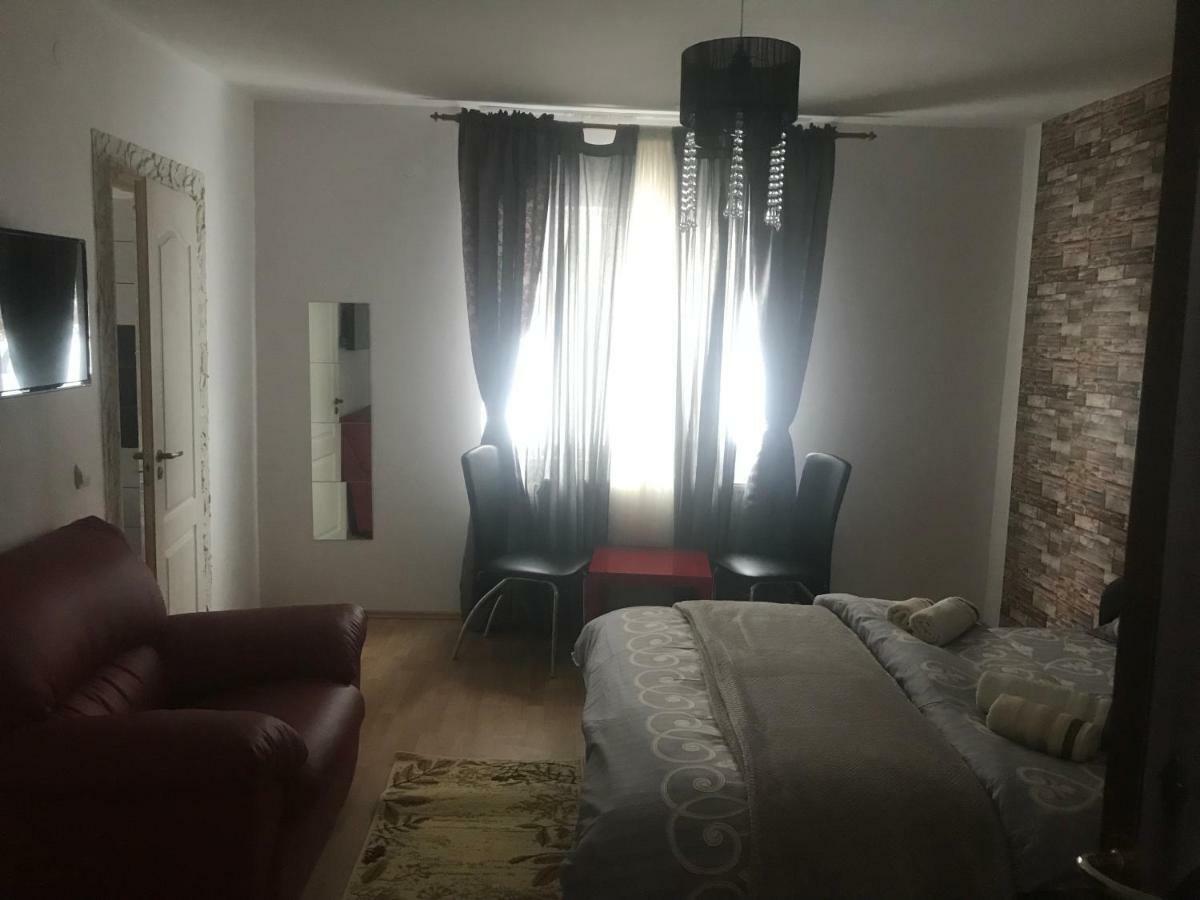 ホテルCasa Relax Văleni エクステリア 写真